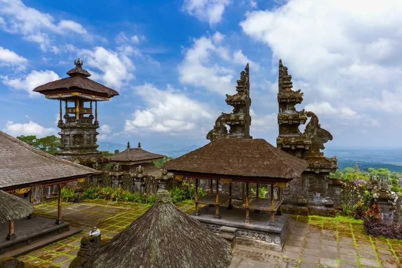 Екскурзия до Бали забранени храмове и рафтинг на бързи потоци